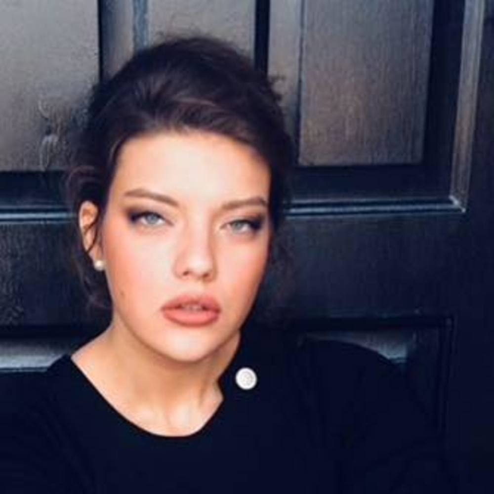 Meet your Posher, Emily